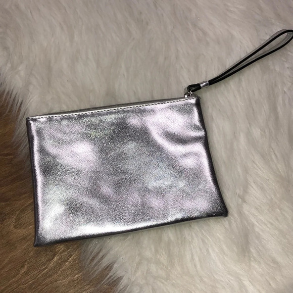 Vie & Rose small silver bridesmaid clutch - Picture 2 of 4